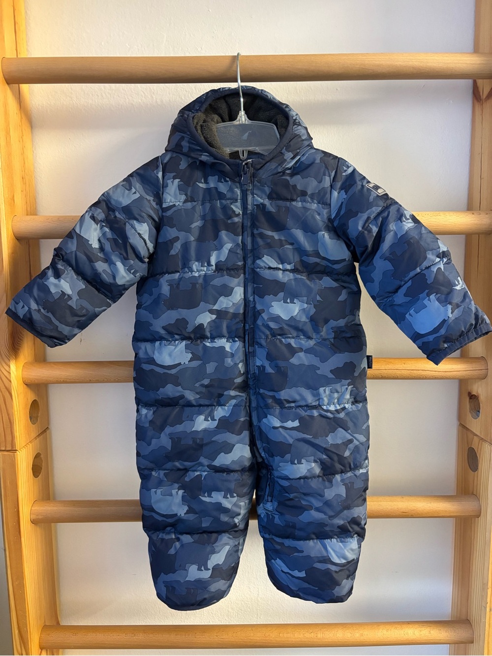 GAP Navy Blue Camo Puffer Snowsuit